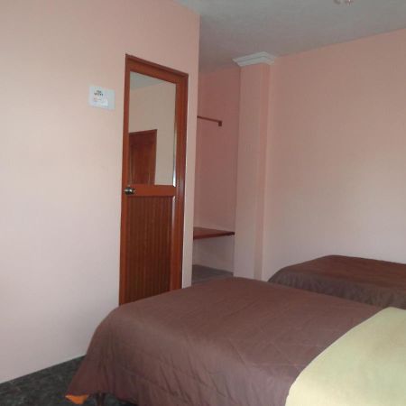 Hostal Nathaly Puerto Baquerizo Moreno Dış mekan fotoğraf