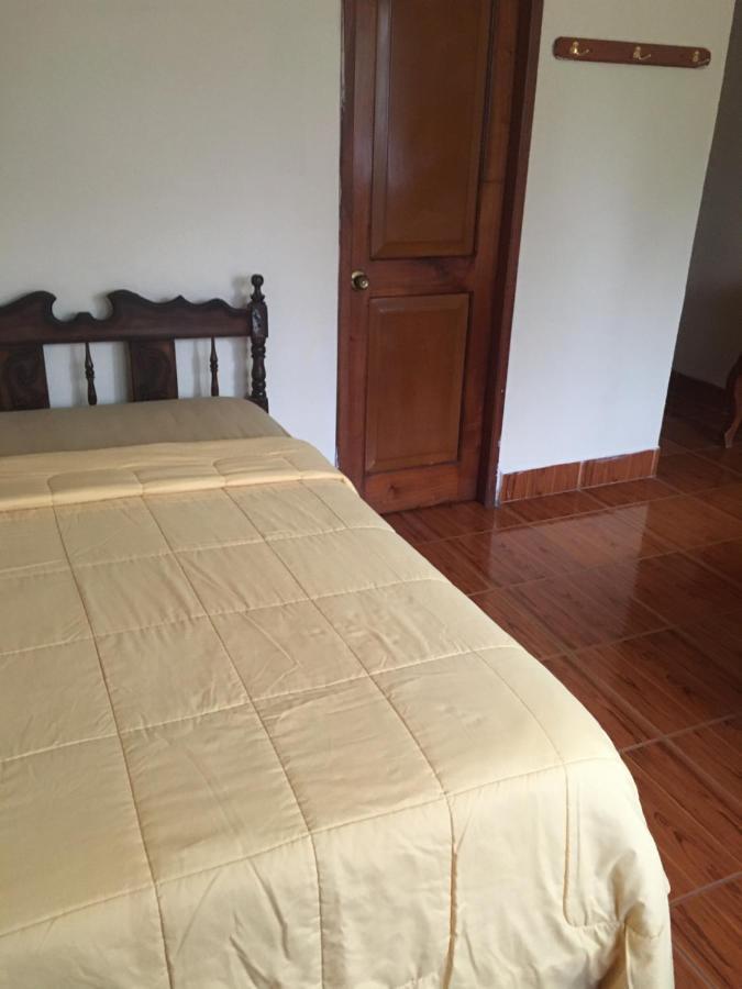 Hostal Nathaly Puerto Baquerizo Moreno Dış mekan fotoğraf
