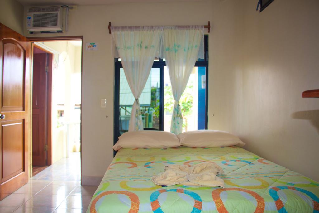 Hostal Nathaly Puerto Baquerizo Moreno Oda fotoğraf