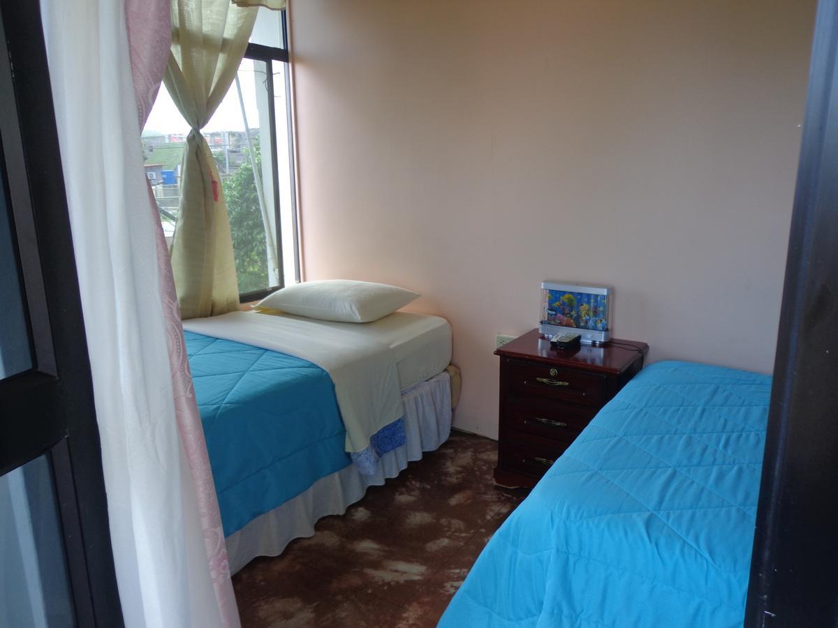 Hostal Nathaly Puerto Baquerizo Moreno Dış mekan fotoğraf