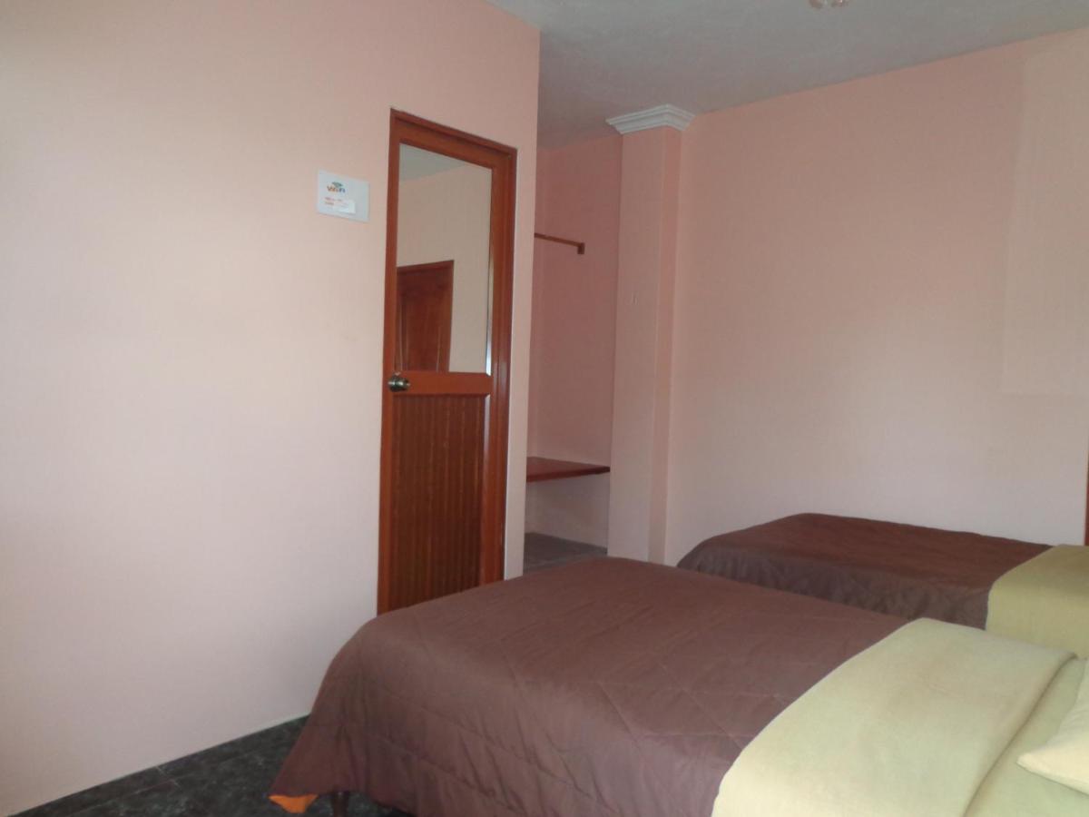Hostal Nathaly Puerto Baquerizo Moreno Dış mekan fotoğraf